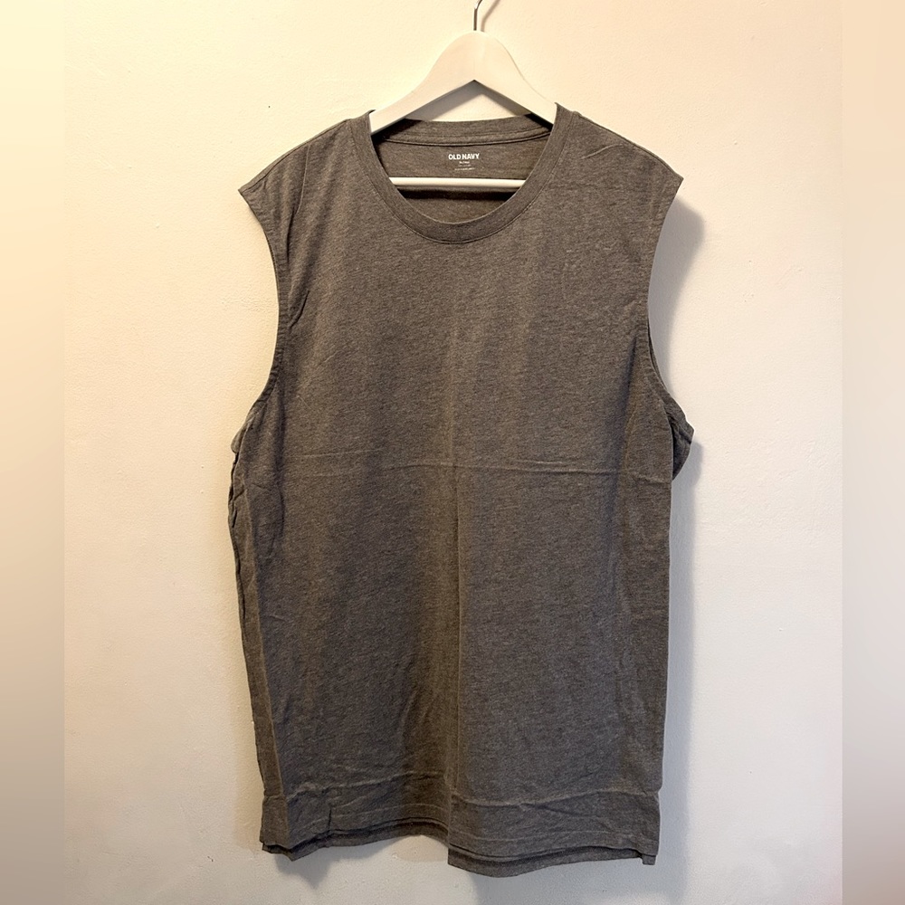Old Navy Soft-washed Muscle Tank top for Men (size XL Tall)